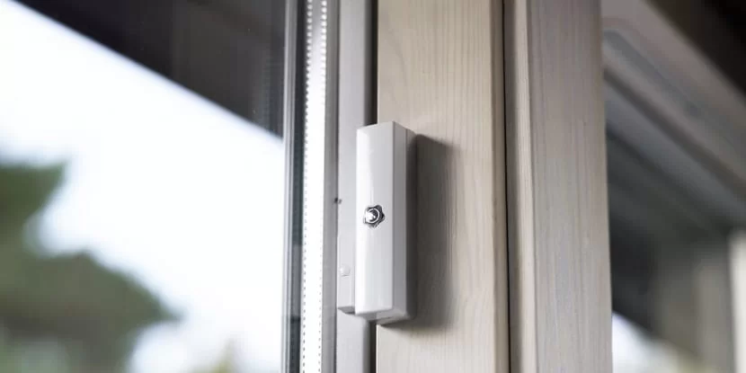 Instalación de sensores de apertura en portones eléctricos: Seguridad que se anticipa